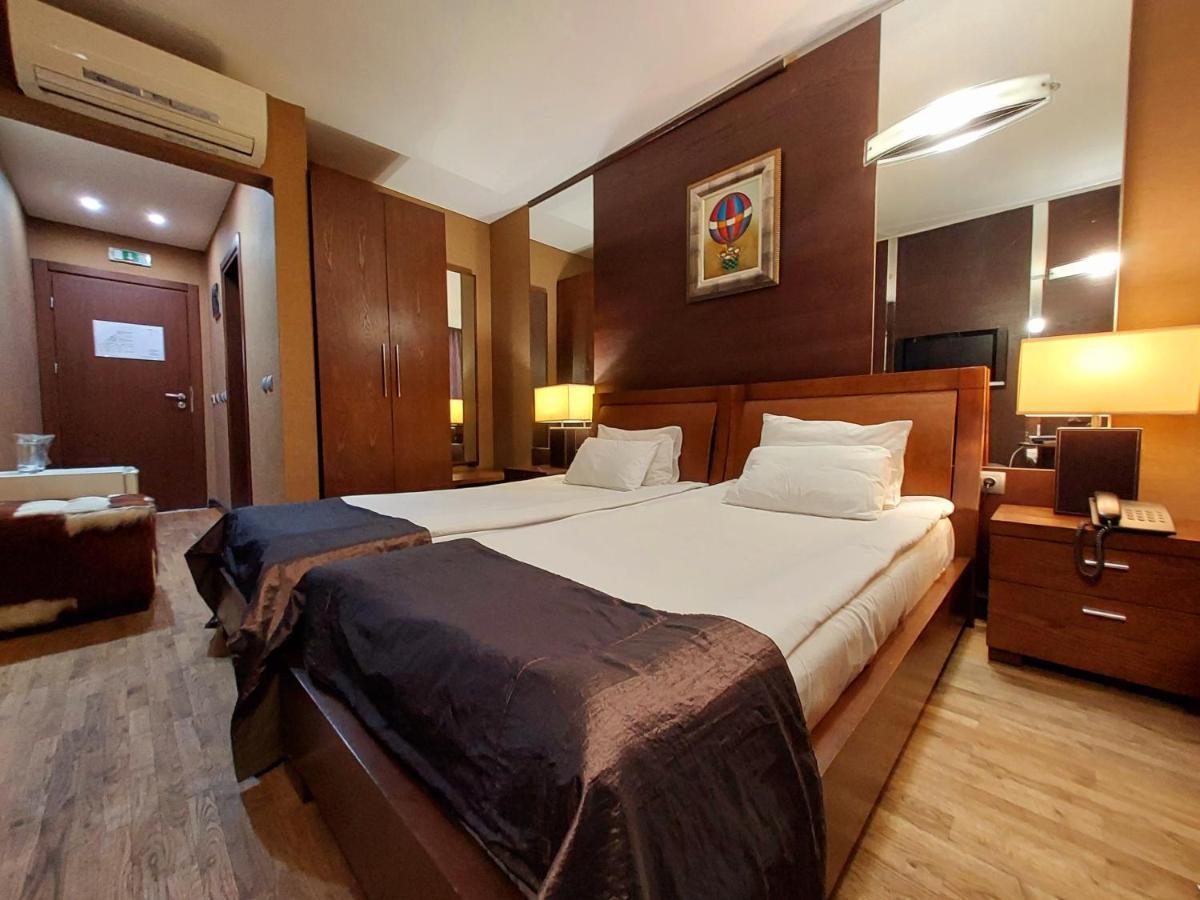 Hotel City Плевна Экстерьер фото