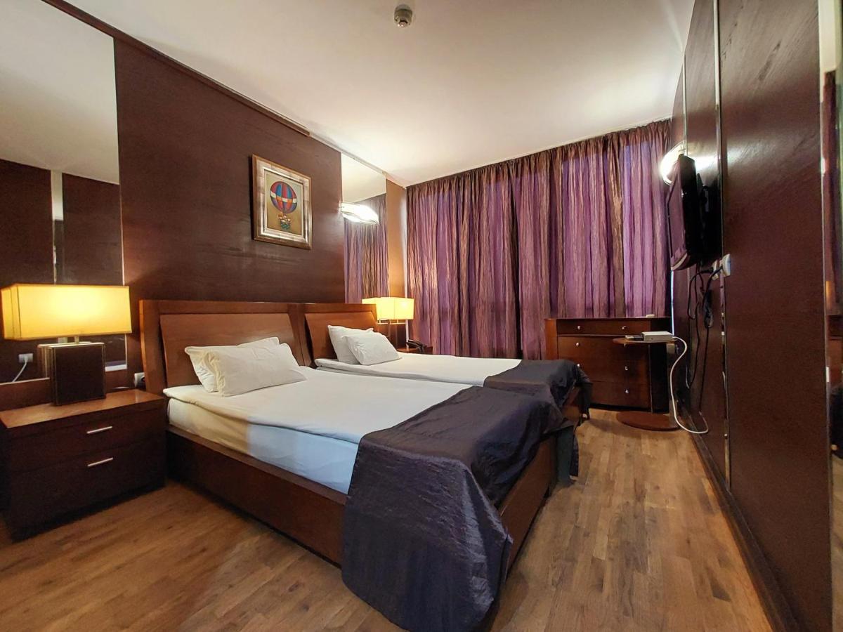 Hotel City Плевна Экстерьер фото